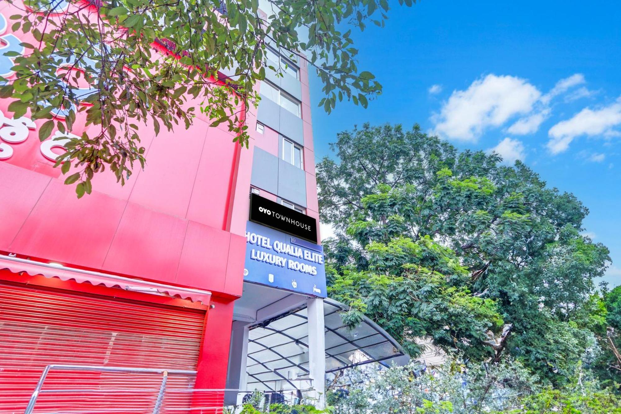 Super Townhouse Qualia Elite S R Nagar Hotel Hyderabad Exterior photo