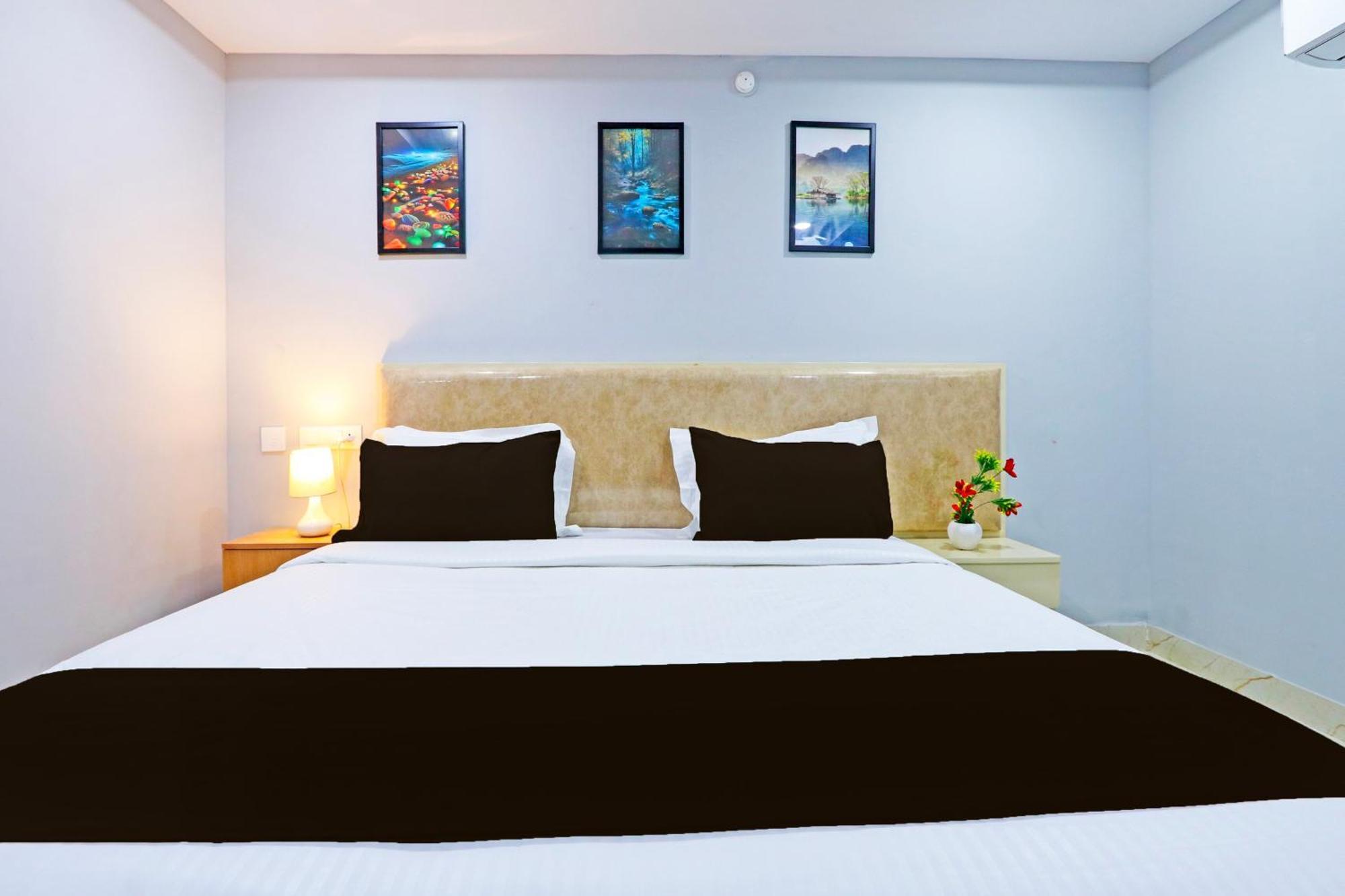 Super Townhouse Qualia Elite S R Nagar Hotel Hyderabad Exterior photo